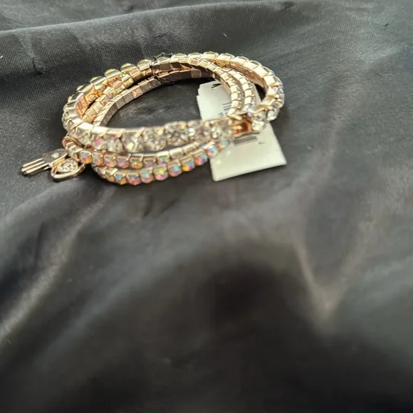 Guess Trio Rose Gold Tone Bling Stretch Bracelets w/a Hamsa & a Evil Eye Charms - Picture 4 of 6